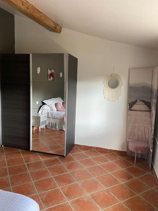 Gite A La Ferme Avec Jacuzzi Et Sauna Villefloure Exteriör bild