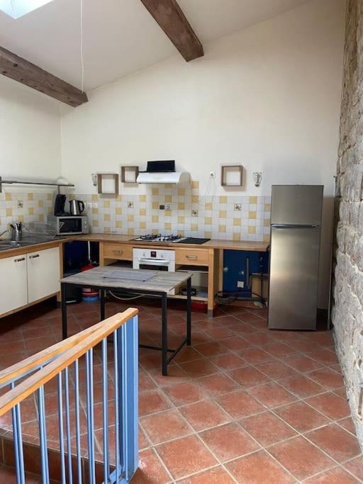 Gite A La Ferme Avec Jacuzzi Et Sauna Villefloure Exteriör bild