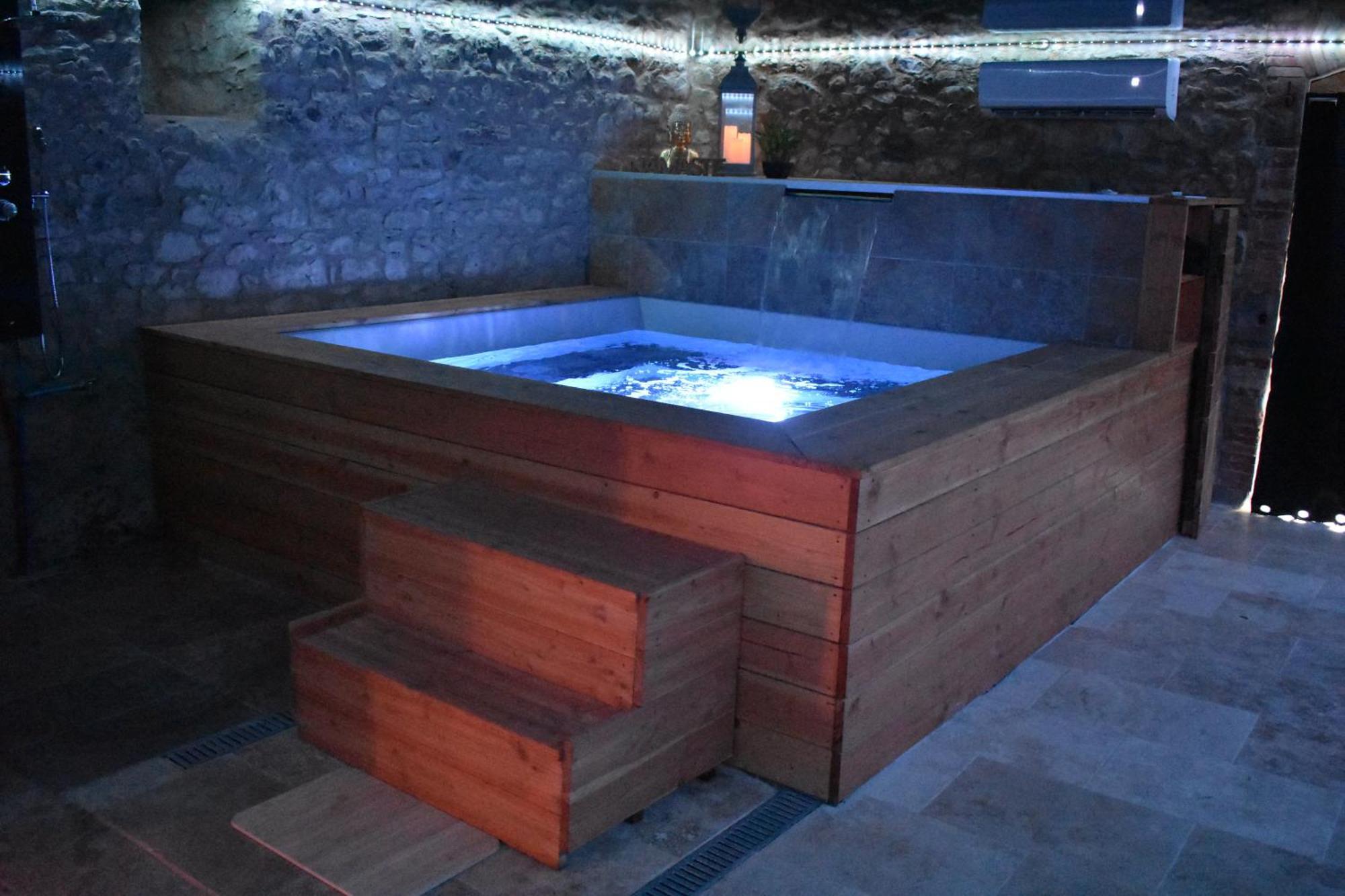 Gite A La Ferme Avec Jacuzzi Et Sauna Villefloure Exteriör bild