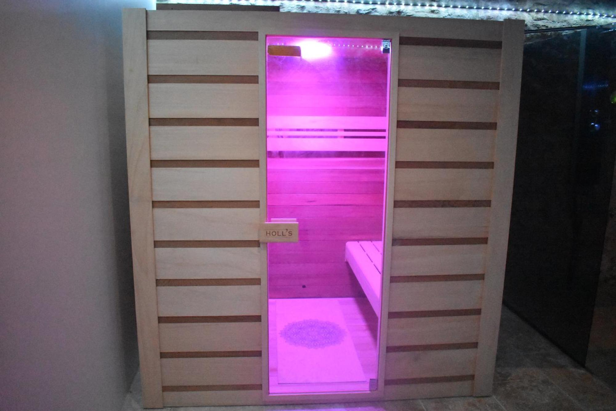 Gite A La Ferme Avec Jacuzzi Et Sauna Villefloure Exteriör bild
